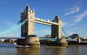 pngtree-tower-bridge-in-london-london-tower-landmarks-photo-image_12466724